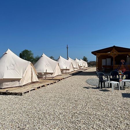Meme Glamping Hotel Corbu  Exterior foto
